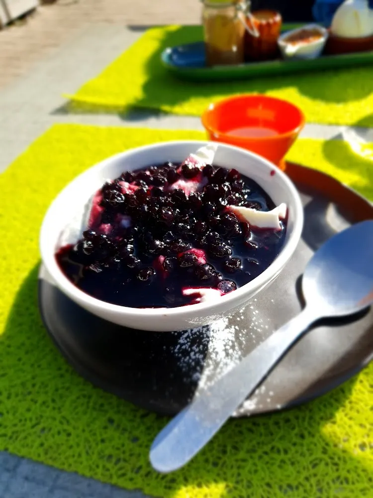 Fromage Blanc À la Confiture de Myrtille